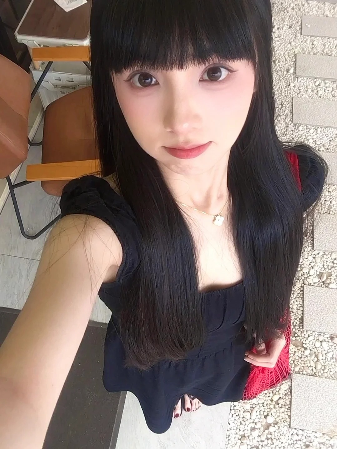 ⌯>ᴗo⌯ಣ自由味道
🩴：havaianas 哈维纳
轻松搭配夏日小裙，