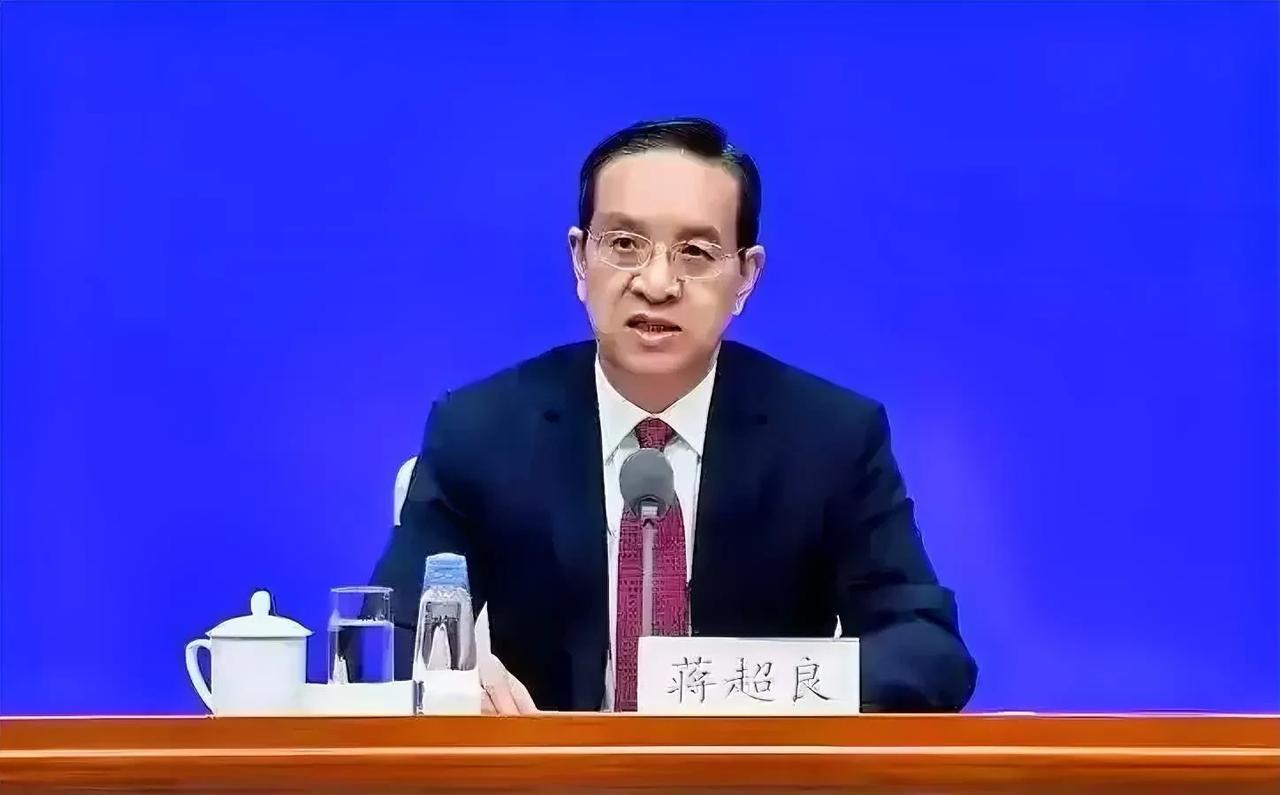 2020 年新冠疫情刚爆发，情况万分危急的时候，湖北的当家人是蒋超良。他被免掉职