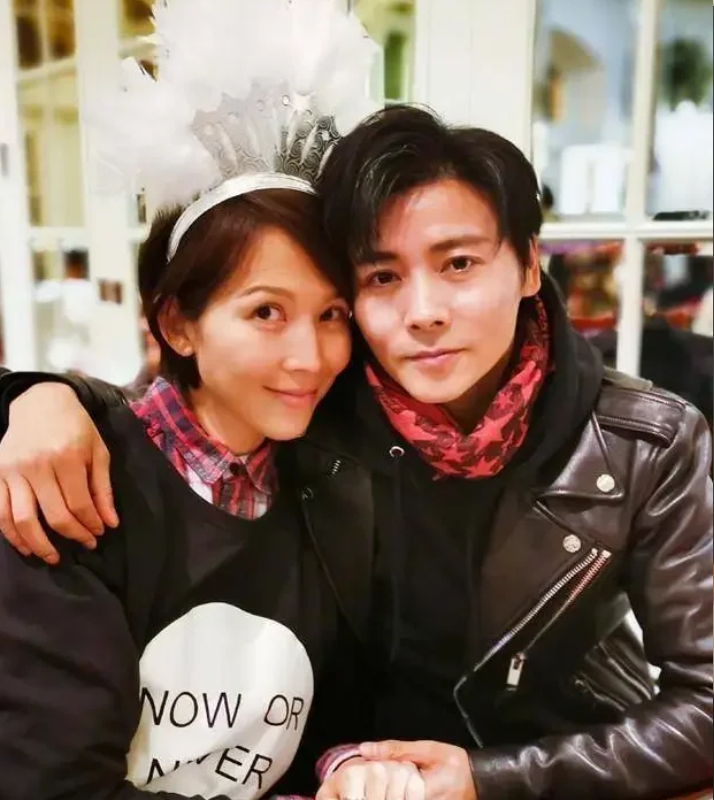 蔡少芬与张晋的十六年婚姻