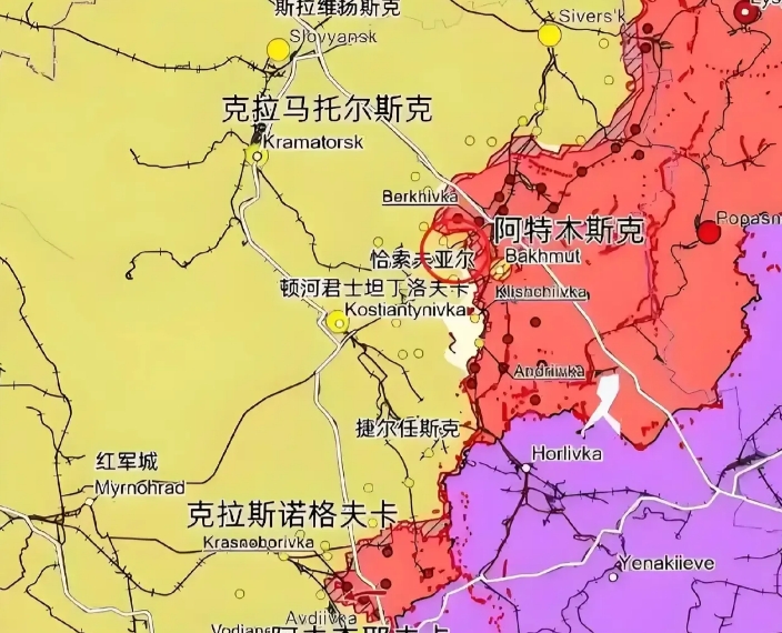 红军城的代价，俄罗斯人花得确实有点大。

乌克兰的波克罗夫斯克，苏联时期名为红军