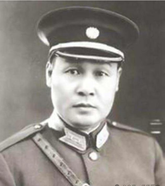 杨虎命运多舛，开国大典风光，后因叛国被捕