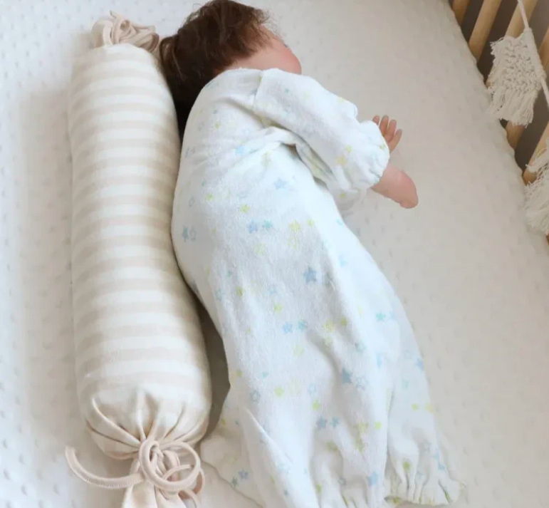 青海西宁，女子花2.4万请了专家级月嫂，一天晚上，让月嫂独自照看45天大婴儿，不