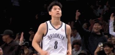 菜鸟互啄，季前赛篮网39分大胜奇才。

不出意外的话，奇才队是奔着25年的状元签