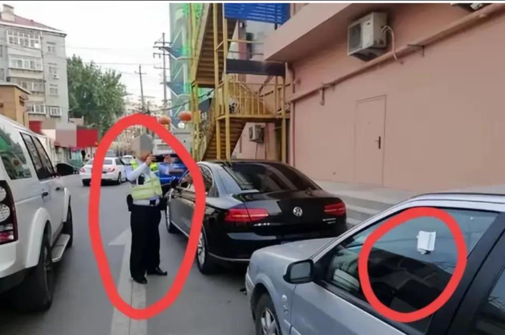 浙江，一女子将车停在小区内楼下，竟然被交警以未按规定停车为由罚款150元，女子认