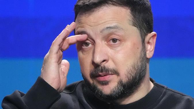 据乌克兰媒体Strana当地时间7月19日报道，泽连斯基在英国接受媒体采访时，记