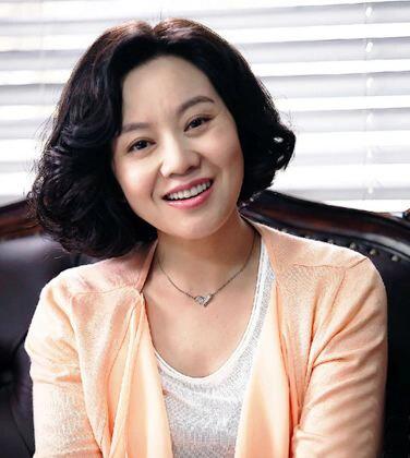 闫妮，拍戏和出戏完全就是两个人