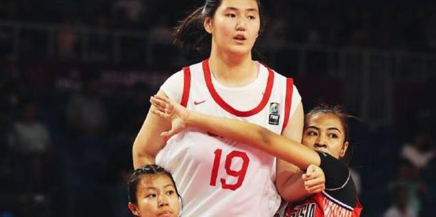 张子宇26分钟44分13板，女篮新星呼吁进国家队！