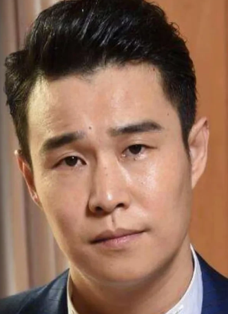 一次节目上，主持人问小沈阳:“你这些年为什么不演小品了？”小沈阳却说:“我不敢再