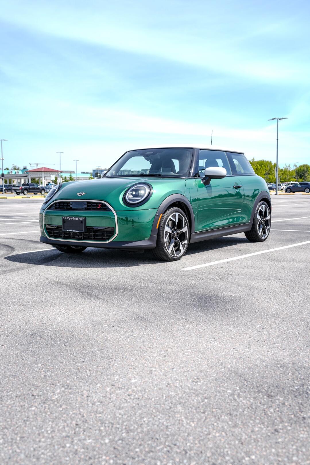 全新宝马Mini ，一台很难不爱的小车