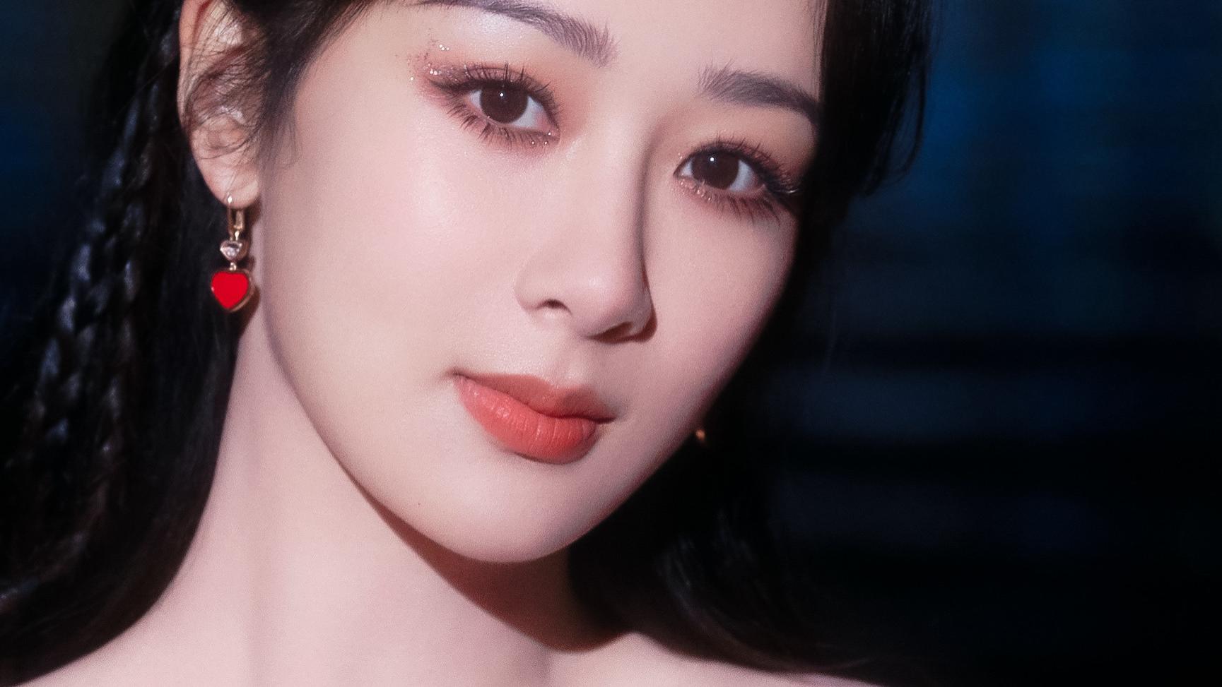 杨紫：多元突破中续写荧屏新篇