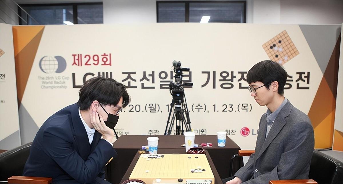若韩方不改死子新规中国队或退出农心杯LG闹剧中国棋院不退缩
围棋界最近可是热闹非