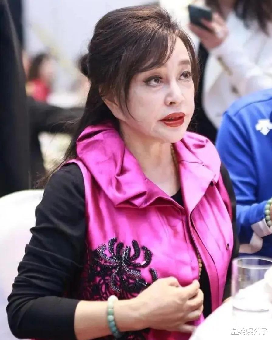 73岁“风流妖精”刘晓庆，又出大瓜？如今她已经走上了另一条道路（刘晓庆表演）-第9张图片-九妖电影