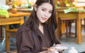 嫁入东所三年，夫君不曾与我恩爱，却独宠风尘女子，一纸休书后他跪求我原谅