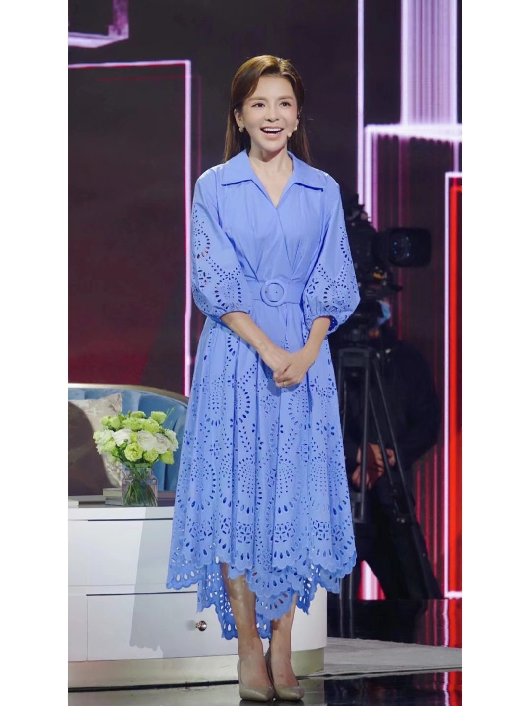 真是厉害，这位从日本回来的顶尖女主持，刚回国那会儿可是比董卿和周涛还要火，她主持