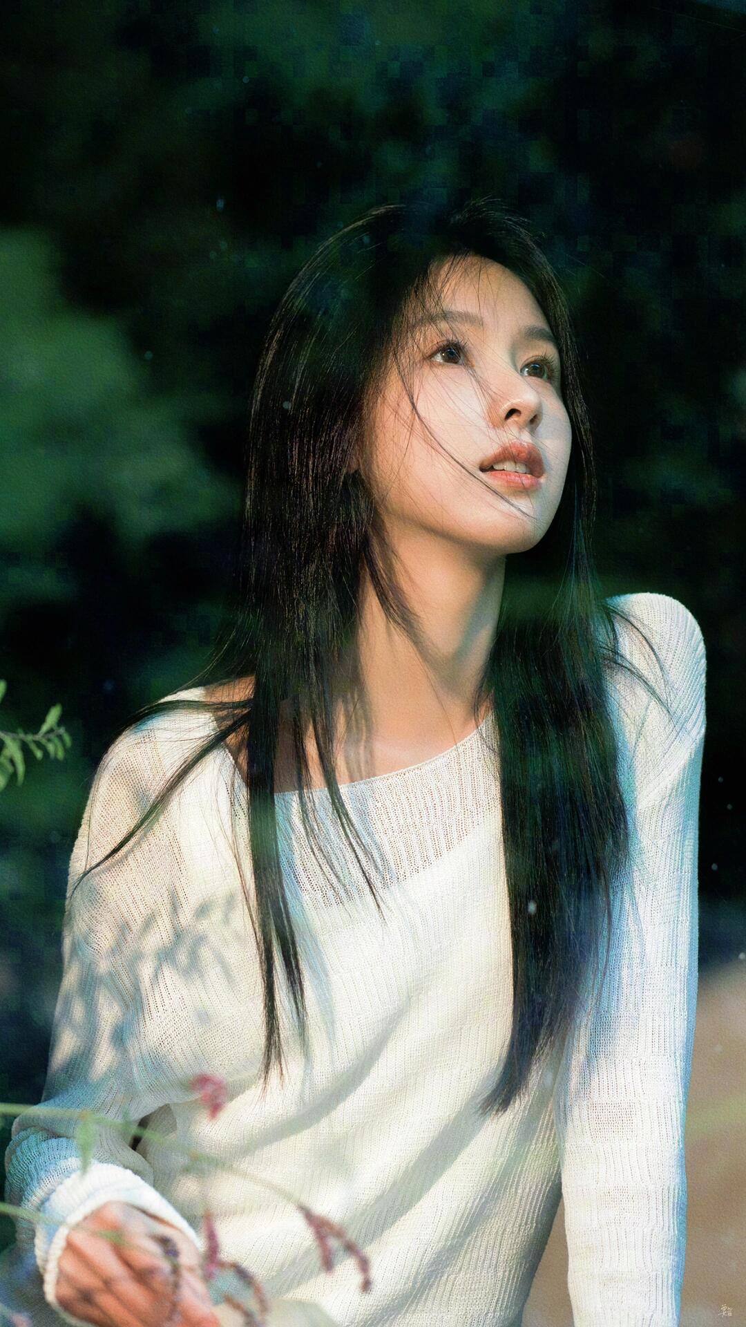 陈都灵——身姿婉约动人