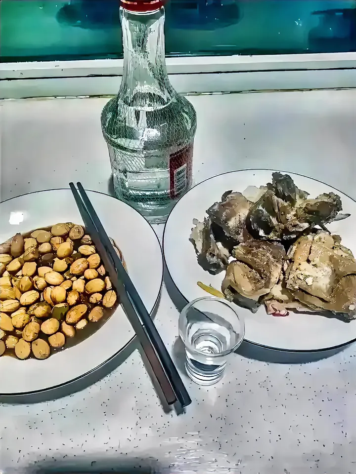 我发现，我真的是一个无趣的人。

我是一个单身的中年男人，过了40岁以后身体就断