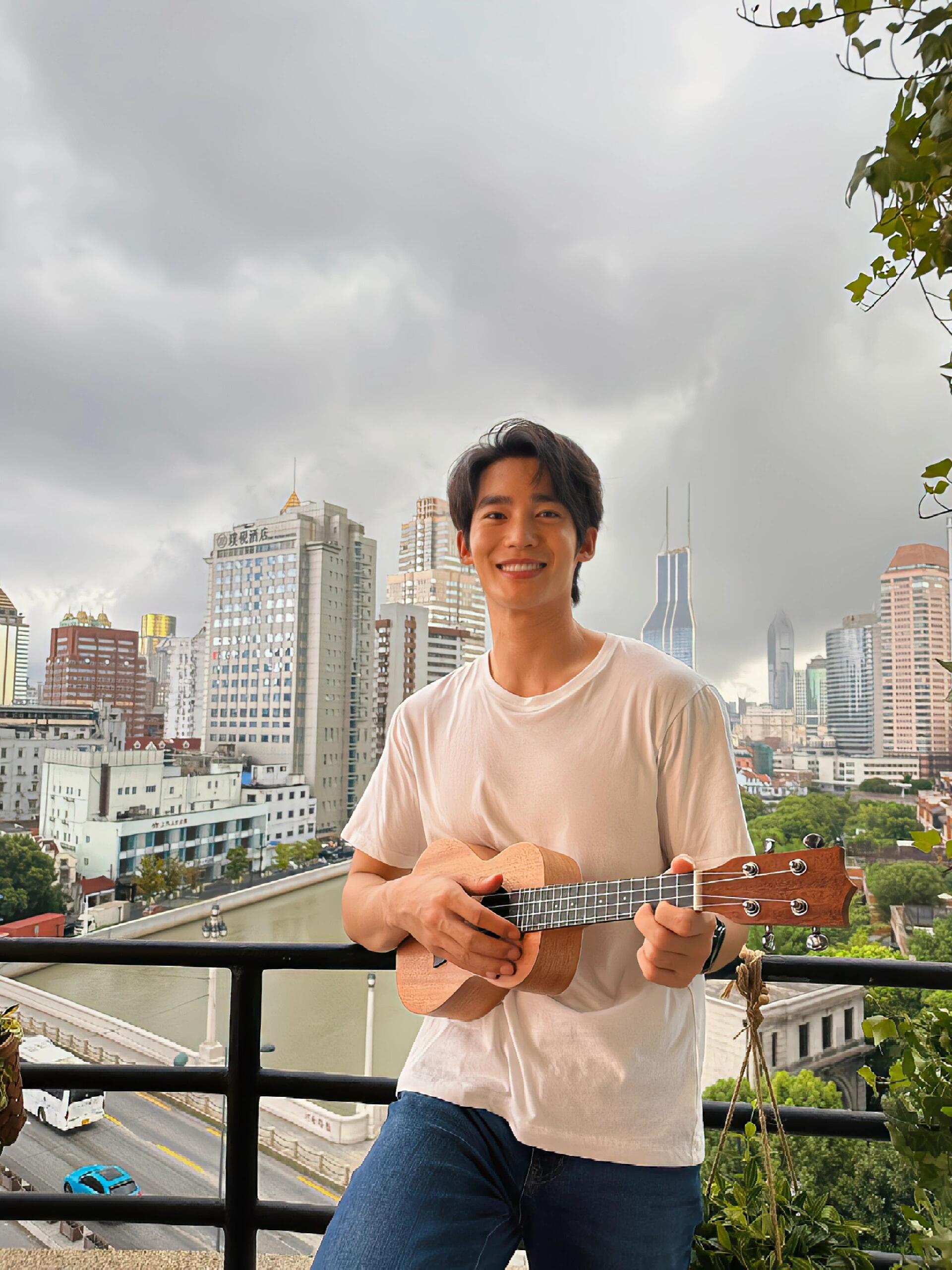 人间纯欲宝藏男菩萨于适！颜值身材兼备