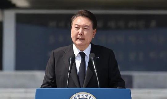 延长逮捕！1月6日，韩国“共同调查本部”（公调处）向法院申请延长对被停职总统尹锡