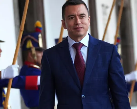 厄瓜多尔军队和警察发表声明