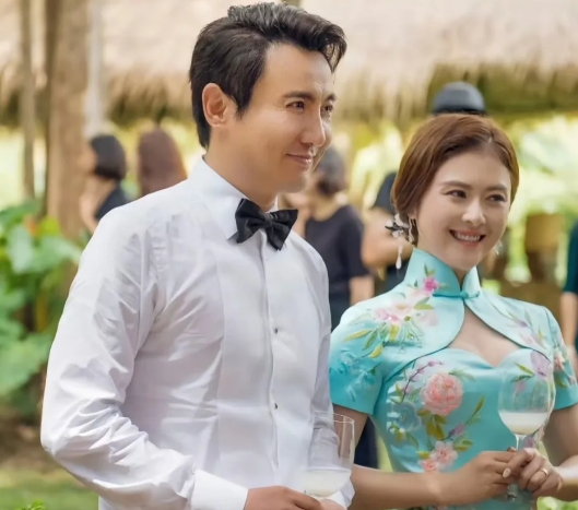 婚姻中的王琦不可能是幸福的，不然容貌不可能发生这样翻天覆地的变化，而且出身解放军