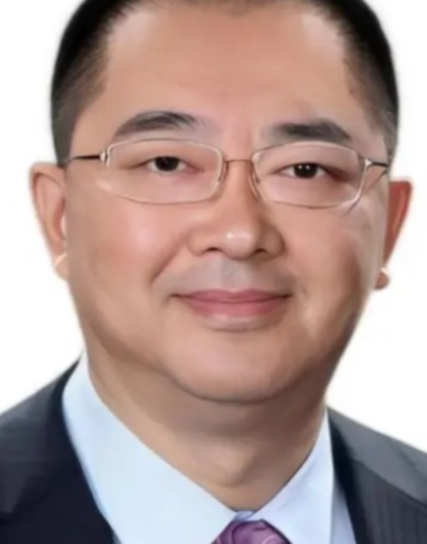 从2008年开始，他的工资每天77万，年薪以亿为单位，他就是许家印的左膀右臂夏海