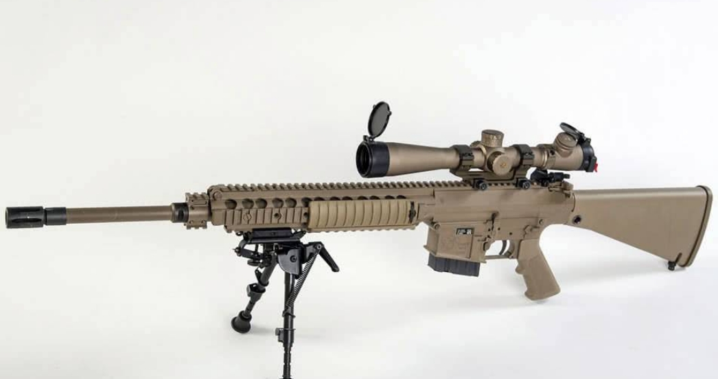 M110狙击步枪发射7.62×51毫米北约全威力弹药，使用10发或20发弹匣供弹