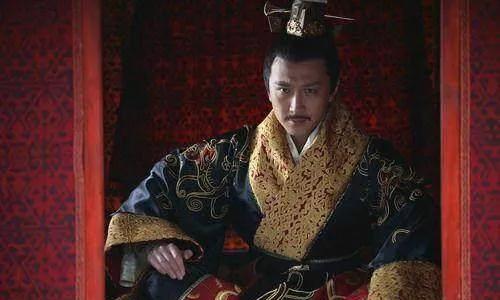公元891年的一天，卢龙节度使李匡威设宴和家人道别外出，也不知道是喝到假酒了还是