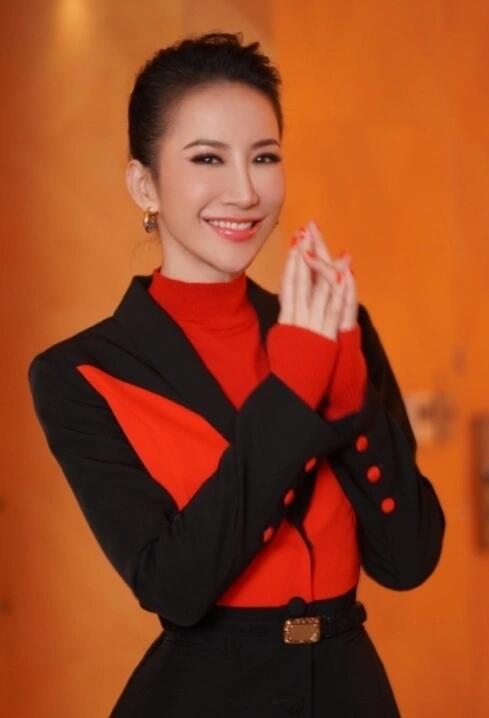 李玟离世，华语乐坛痛失璀璨星辰