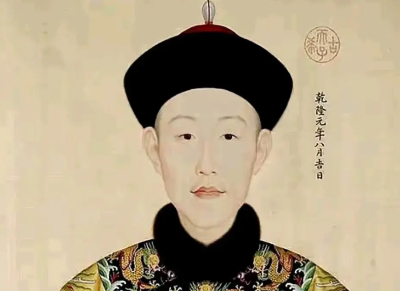 说乾隆几个崇祯不具备，甚至一般帝王具备都不普遍的能力。

一是知兵。

乾隆作为