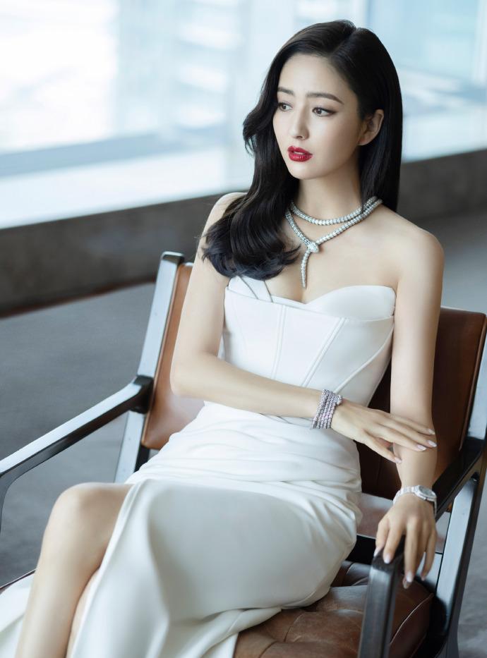 佟丽娅曾被导演嫌丑，如今事业有成
