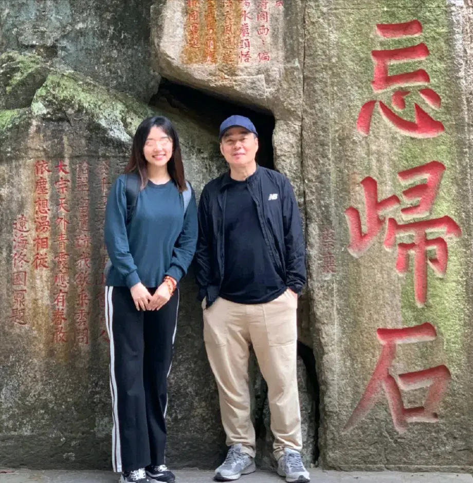 女研究生太美，把持不住，教授变叫兽！
根据8月29日警方的通报，中国美术学院的赵