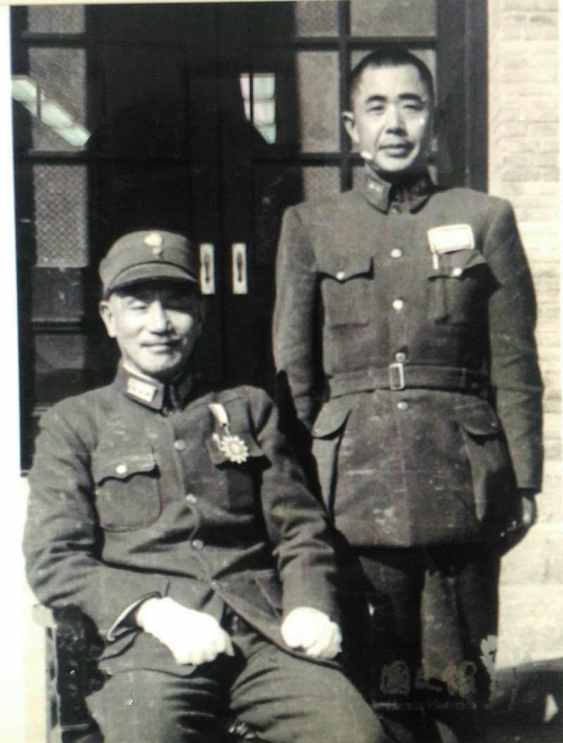 蒋介石最没想到的是，他认为的黄埔嫡系将领，两次获得他授予的青天白日勋章，在四平之