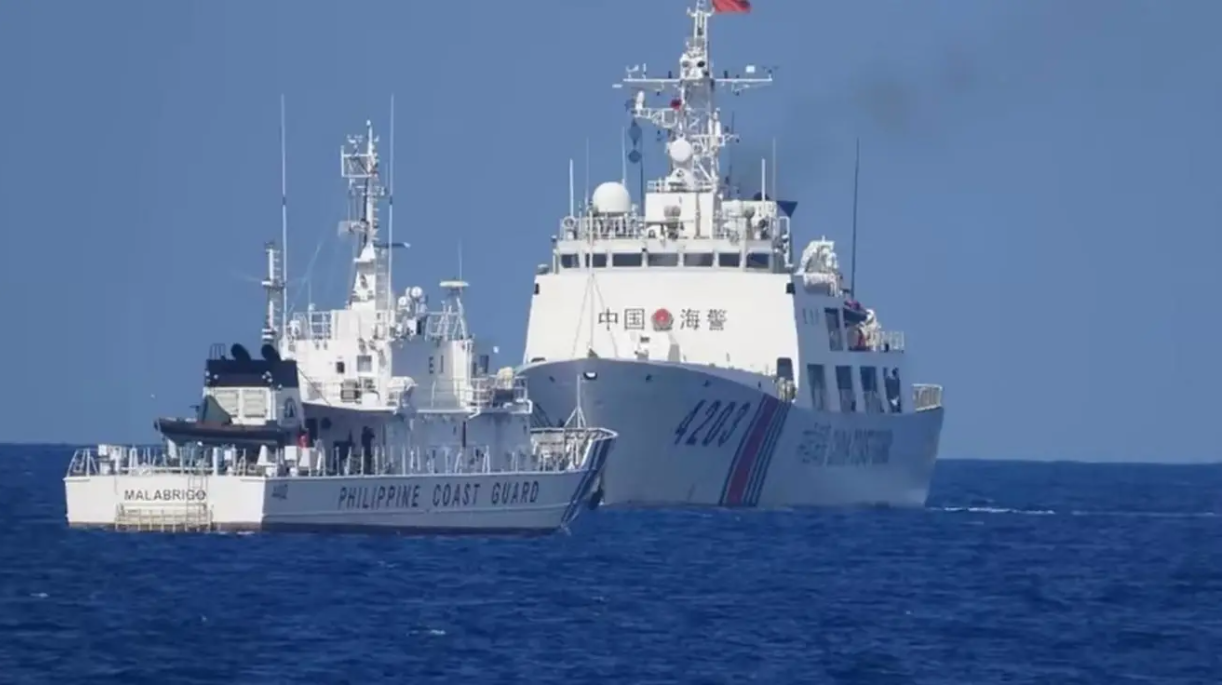 没完了？小菲停在仙宾礁的海警船已经待了100多天不走不说，这又要继续派第二艘公务