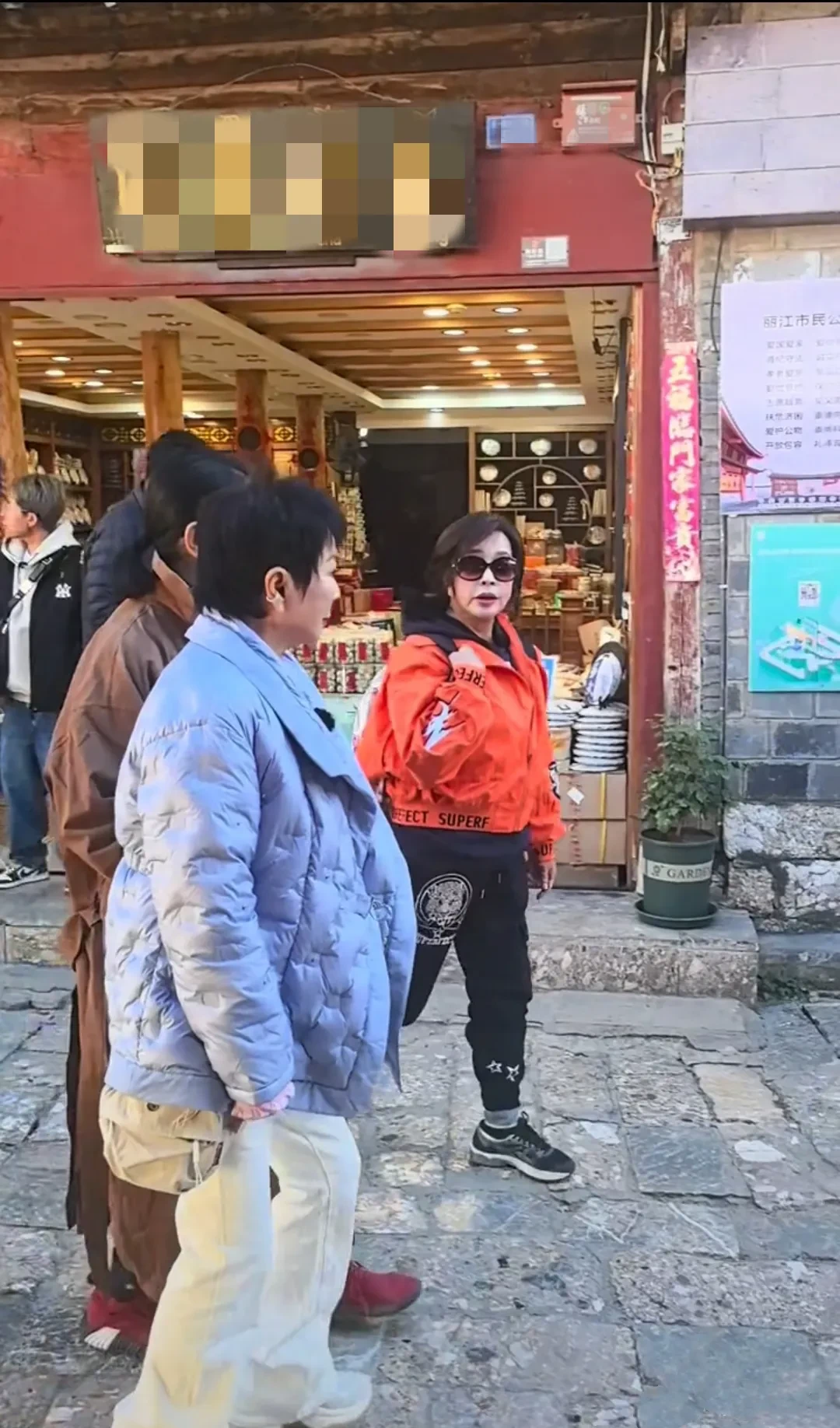 刘晓庆最老反而最利索，事实证明，谈恋爱能让人变年轻，每天运动能让人变年轻，不生孩