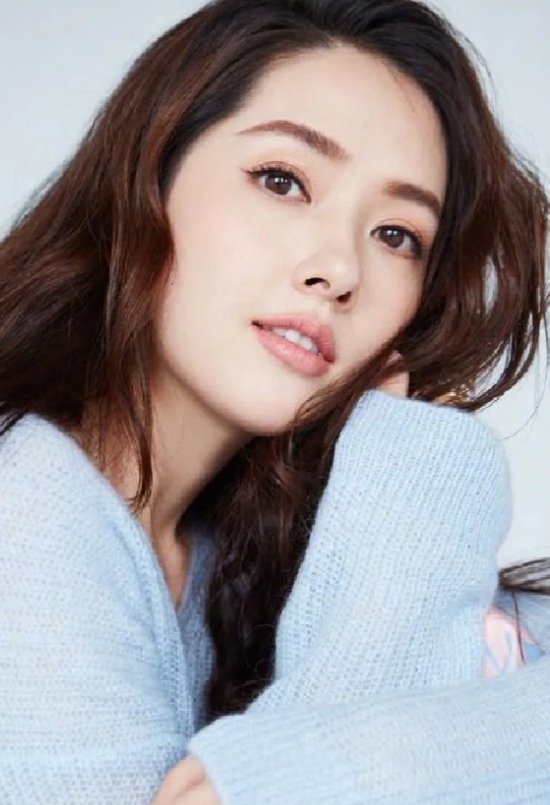 向佐力挺郭碧婷，共度舆论难关