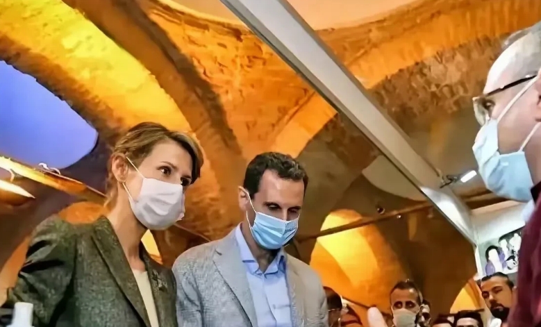 有报道阿萨德的妻子巴沙尔将与阿萨德离婚，几方面原因
1.有分析说她不是总统太太了