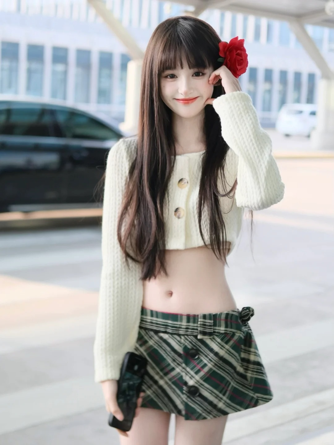 黑长直+腰臀比+生命力就是我的绝杀！
头戴红花好好看哦 我永远明媚！
在杭州被路