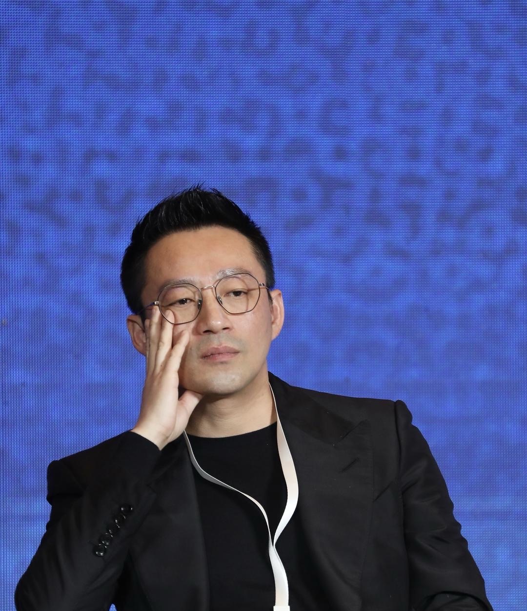 汪小菲去台湾的行为，引发不少争议。无论他做什么，似乎都在两难之间