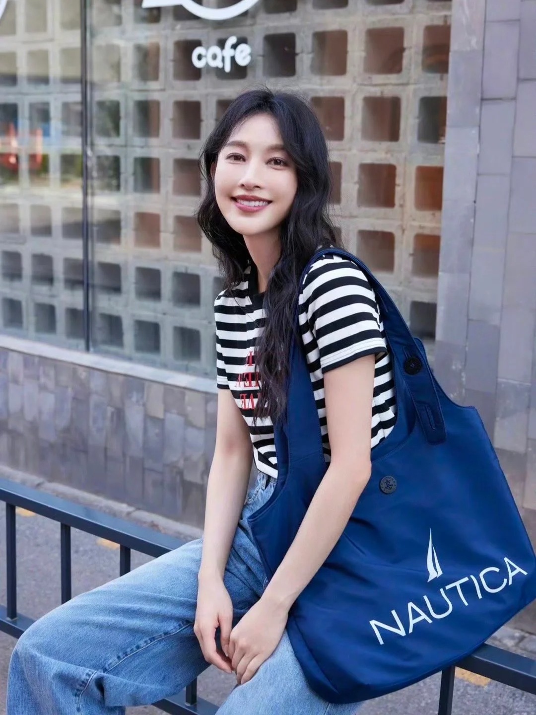 这姐长这么美，怎么资源那么虐
最近突然入了张俪的坑，才发现这姐的资源和长相完全不