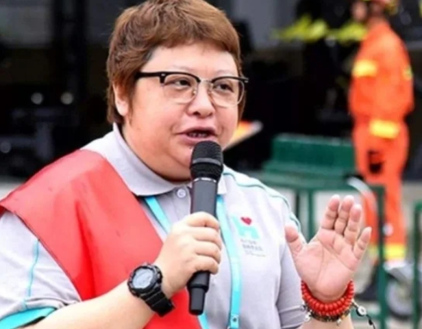 韩红：薛之谦一直默默捐款支持公益