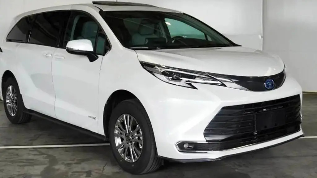 丰田赛那降9万，GL8坐不住了？龙哥带你解析这台神车！