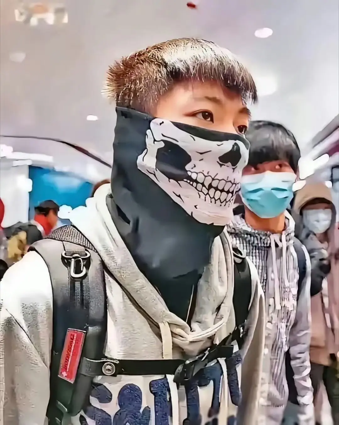 港独分子的回国幻想破灭，证件作废，边境严查让他们无处可逃！ ​