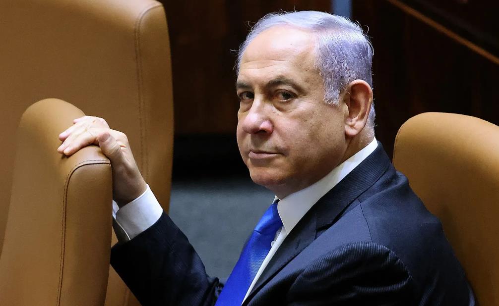 内塔尼亚胡看到这么多强敌要对自己动手，顿时慌了，赶紧认怂前往开罗，就加沙问题开展