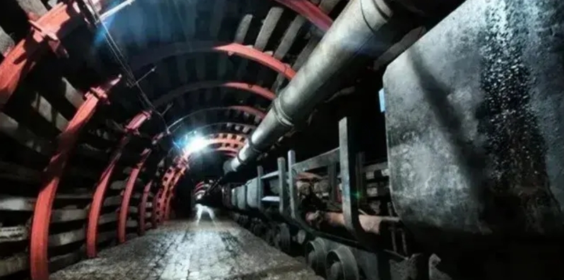 这四个新闻连在一起看，大概明年全球经济什么大环境就很清楚：

1、俄罗斯卖出了哈