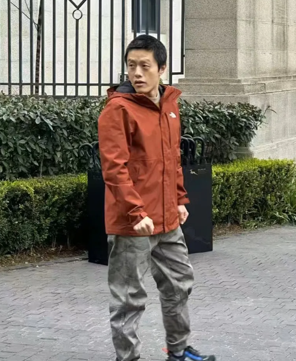 就是这个人拍的《哪吒2》，破了中国影史的票房纪录！
