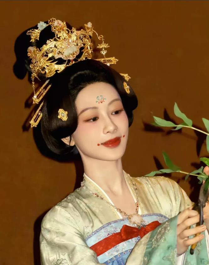 身份卑微的商贾之女何惟芳为何能嫁给身份高贵的刘畅，无非这3点原因

1.刘家虽然