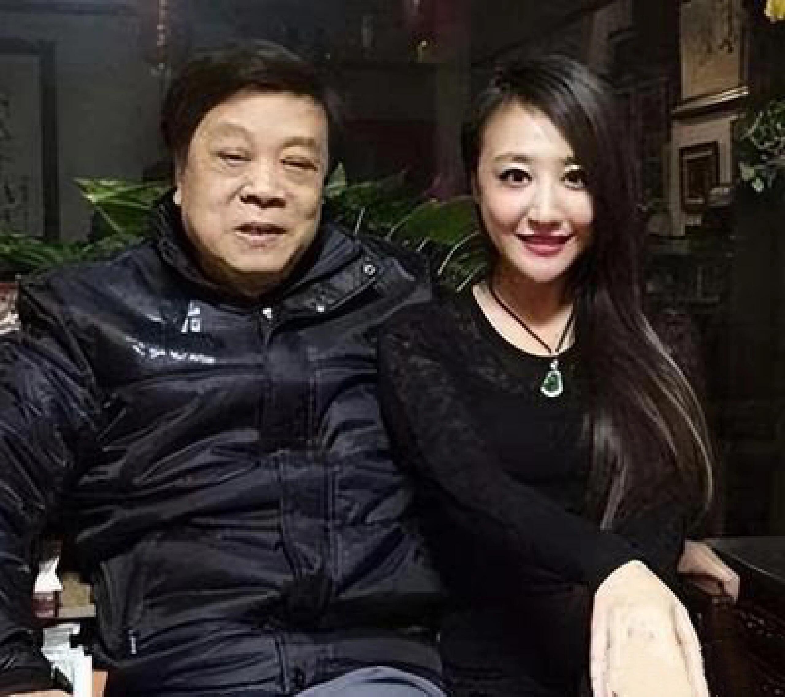 赵忠祥与饶颖事件：真相与谣言的博弈