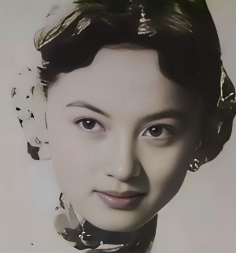 1918年，唐继尧让妻妾以打麻将的名义，将手下庾恩旸的妻子钱维芬骗到家里。还没打