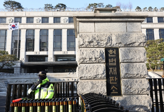 韩国宪法法院将延期宣判对代总统崔相穆的权限争议案
韩国宪法法院当地时间今天上午决