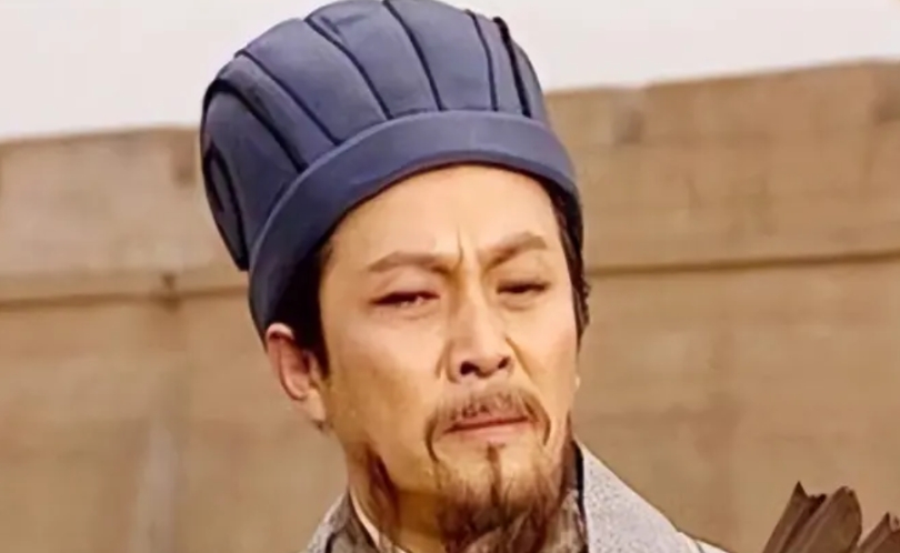 毛主席指出，诸葛亮的失败并非天意，而是因为他犯了三大错误。首先是用人不当，如将关